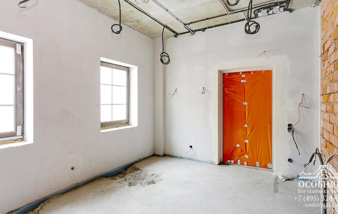 в Воротниковском переулке, 8, площадь 645 м