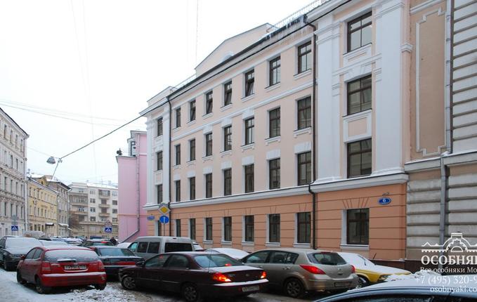 на улице Макаренко, 6, площадь 1468 м