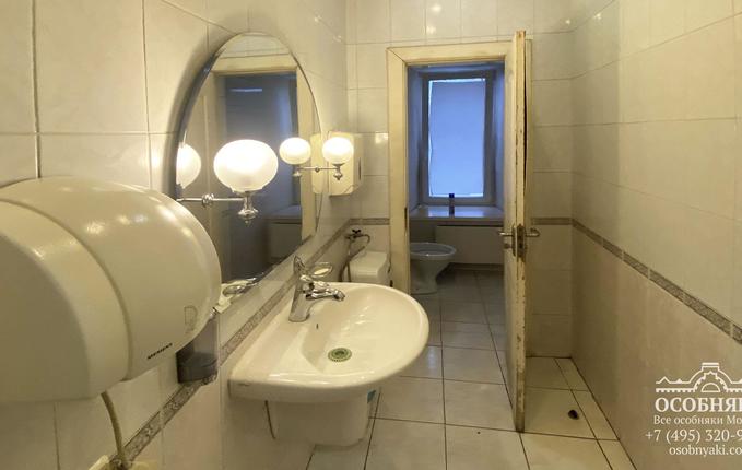 на улице Зацепский Вал, 14, площадь 1900 м