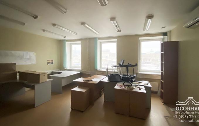 на улице Зацепский Вал, 14, площадь 1900 м