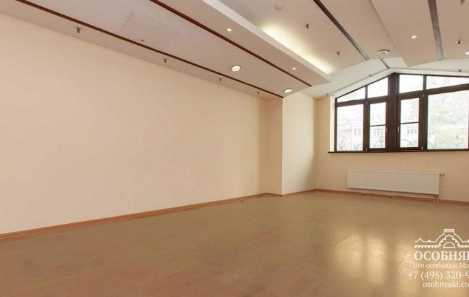 на Рождественском бульваре, 21, площадь 1431 м