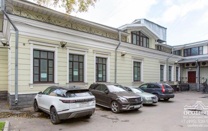 на Рождественском бульваре, 21, площадь 1431 м