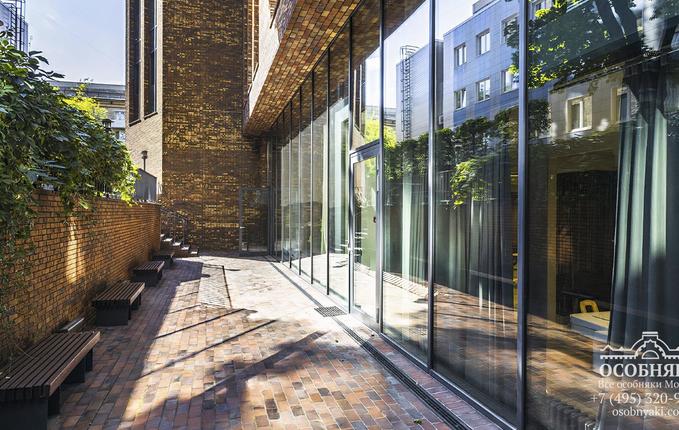 на улице Бурденко, 3, площадь 549 м