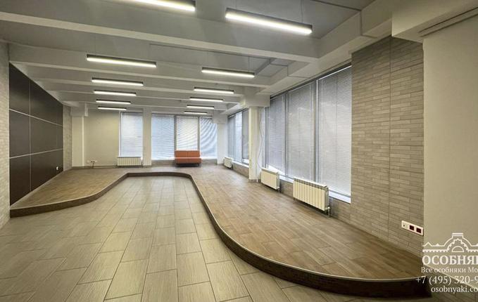 в Коломенском проезде, 21А, площадь 461 м