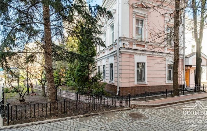 на Трубной, 28, площадь 1162 м