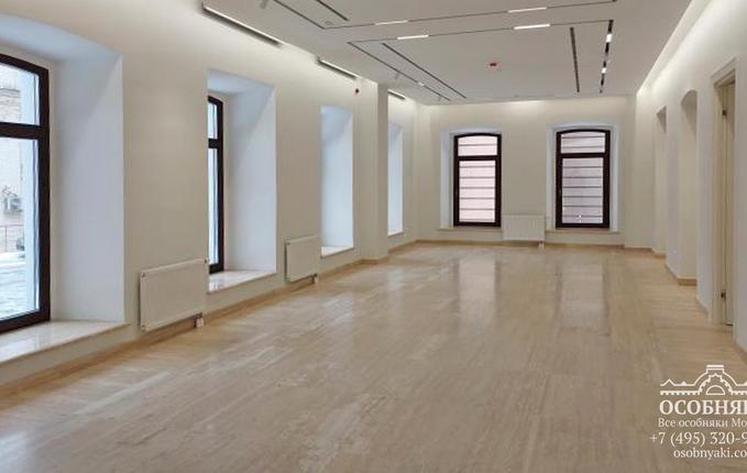 в Лаврушинском переулке, 11, площадь 515 м