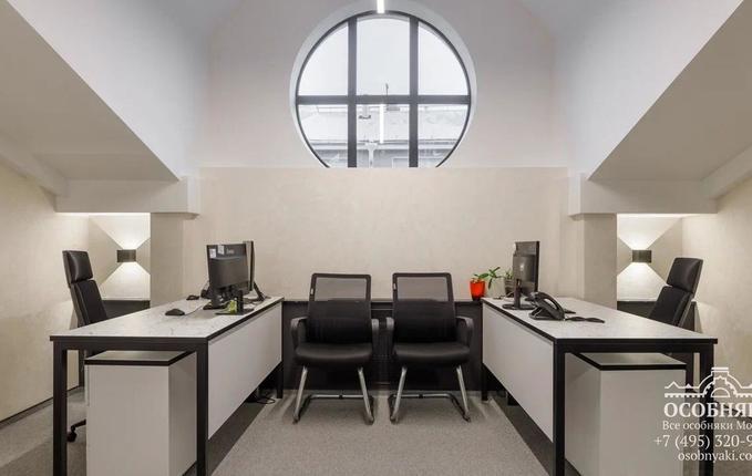 в Среднем Каретном, 7, площадь 951 м