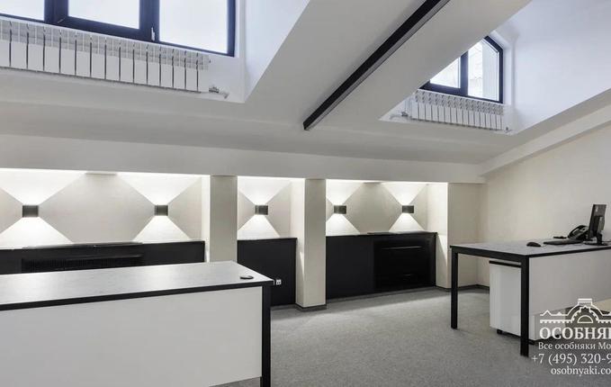 в Среднем Каретном, 7, площадь 951 м