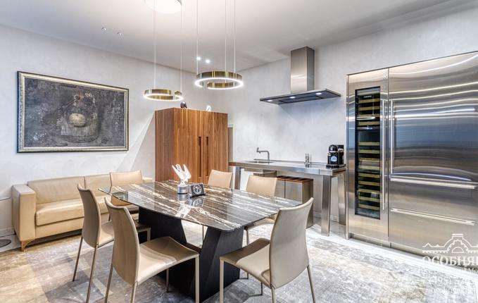 в Романовом, 3, площадь 157 м