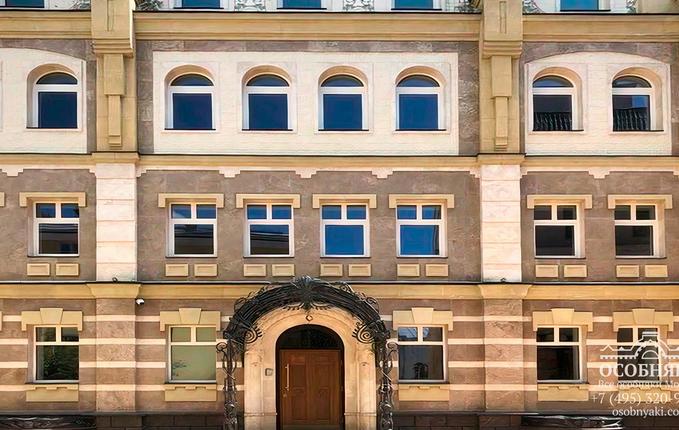 в Борисоглебском переулке, 6, площадь 2105 м