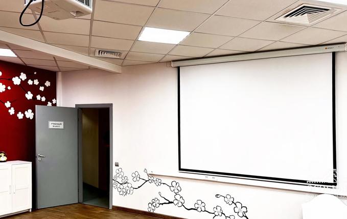 на Бакунинской улице, 10-12, площадь 650 м