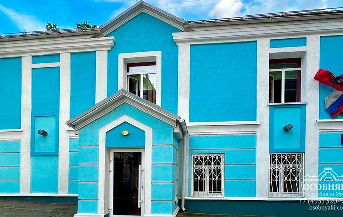 на Бакунинской улице, 10-12, площадь 650 м