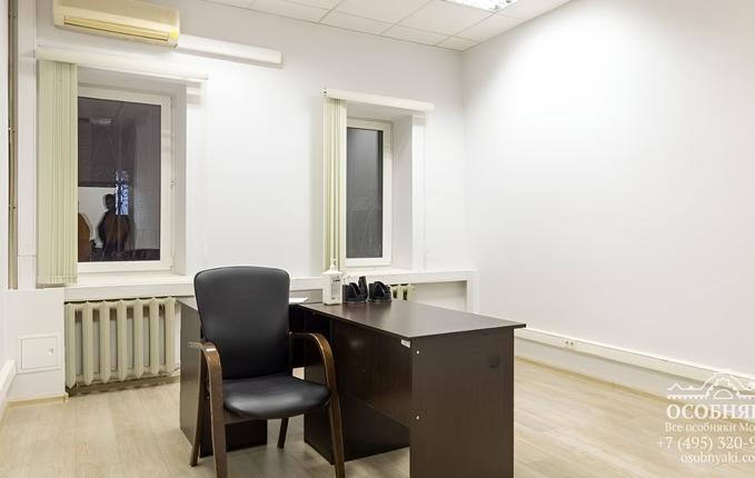 на улице Льва Толстого, 2, площадь 573 м