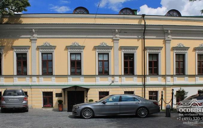 в Подсосенском, 23, площадь 1253 м