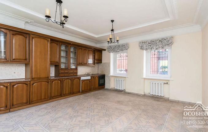 в Коробейниковом переулке, 22с2, площадь 245 м