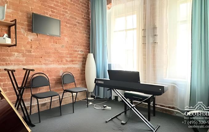 в Пушкарёвом переулке, 22, площадь 418 м