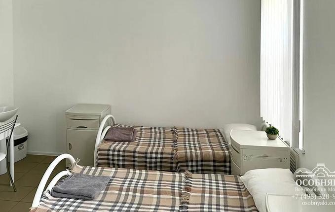 в проезде Черского, 13, площадь 1068 м