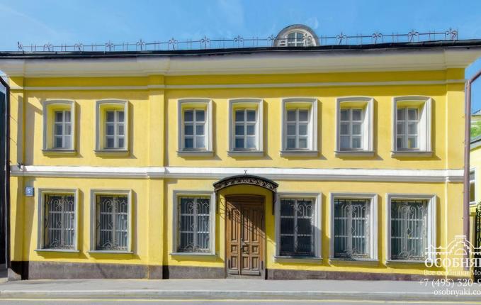 в Большом Сухаревском переулке, 5, площадь 900 м