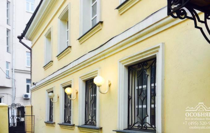 в Большом Сухаревском переулке, 5, площадь 900 м