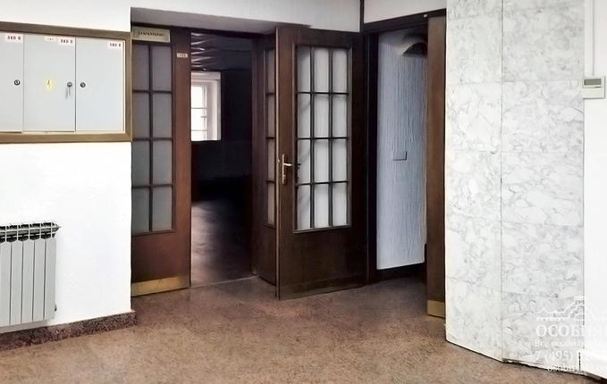 в Большом Сухаревском переулке, 5, площадь 900 м