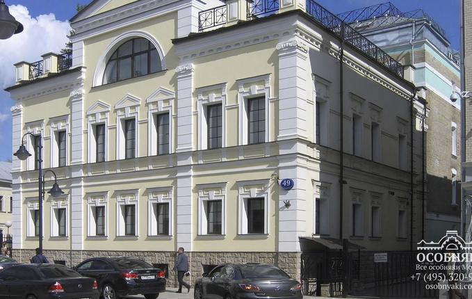 на Пятницкой улице, 49, площадь 900 м