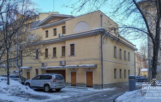 на Большой Серпуховской, 32/2, площадь 779 м