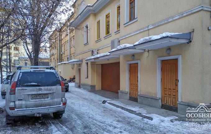 на Большой Серпуховской, 32/2, площадь 779 м