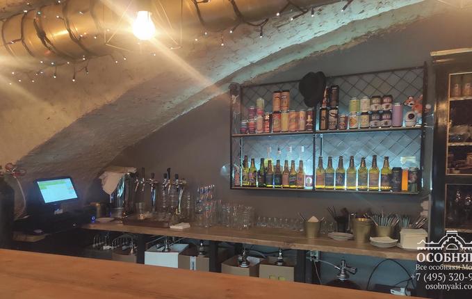 в Среднем Овчинниковском переулке, 3, площадь 796 м