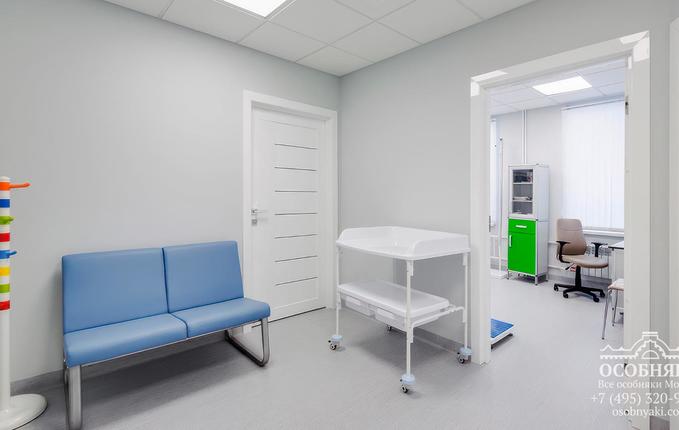 в 1-м Смоленском переулке, 7, площадь 2200 м