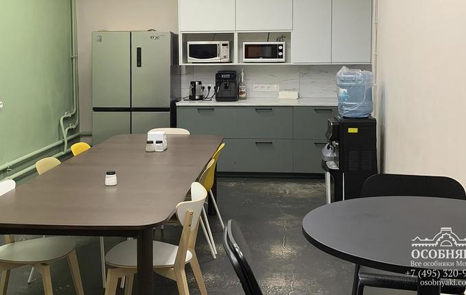 на улице Бахрушина, 10, площадь 1063 м