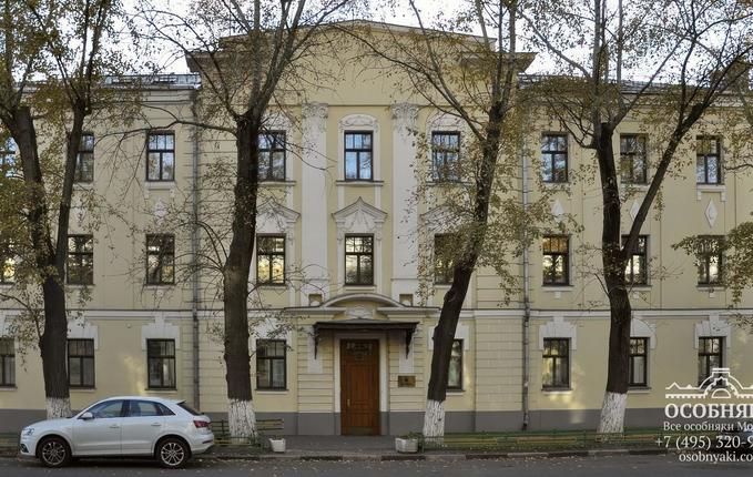 на Госпитальной улице, 14, площадь 1677 м