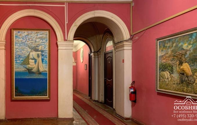 в Малом Кисловском переулке, 9, площадь 1452 м