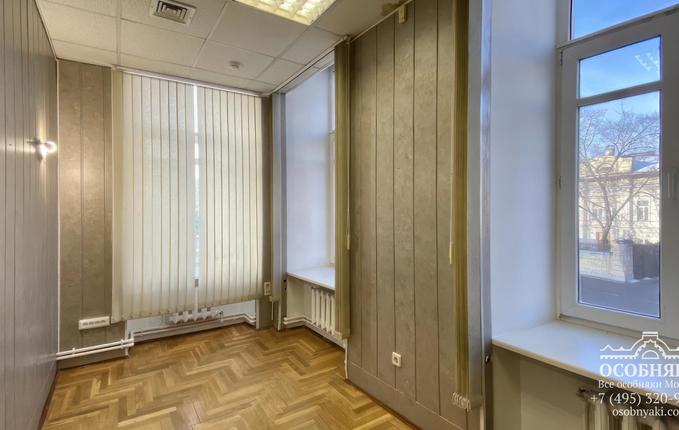 на улице Александра Солженицына, 8, площадь 800 м