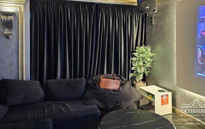 на площади Киевского Вокзала, 2, площадь 722 м