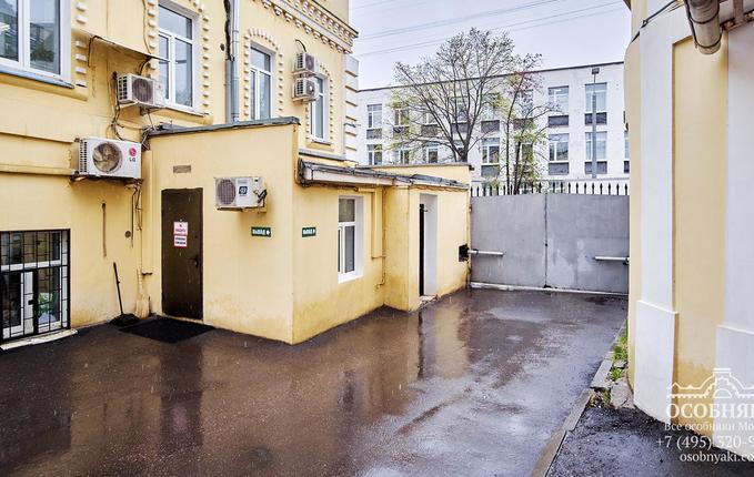 на Николоямской, 38, площадь 1874 м