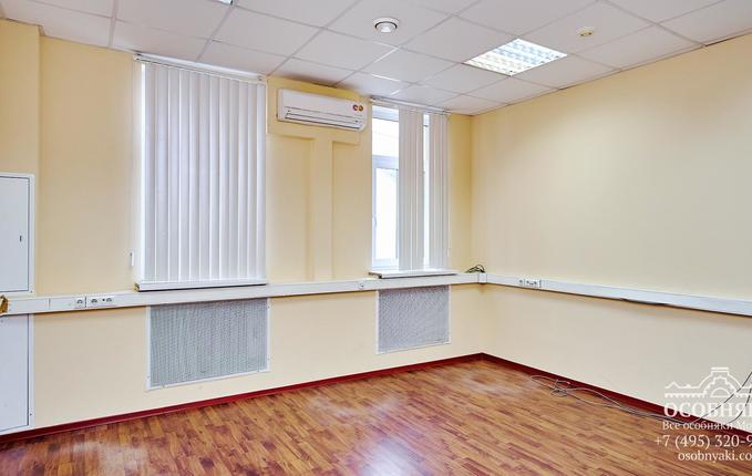 на Николоямской, 38, площадь 1874 м