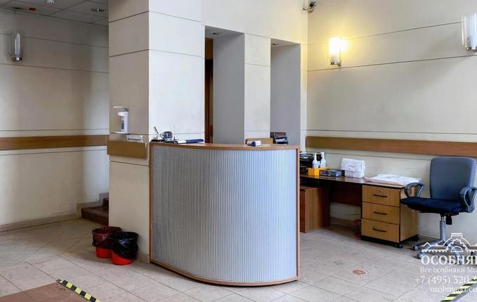 в Тихвинском переулке, 11, площадь 5036 м