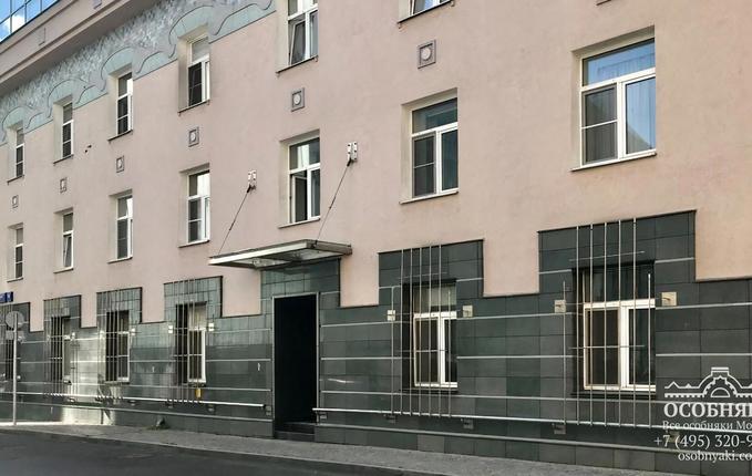 в Бутиковском переулке, 14, площадь 1406 м