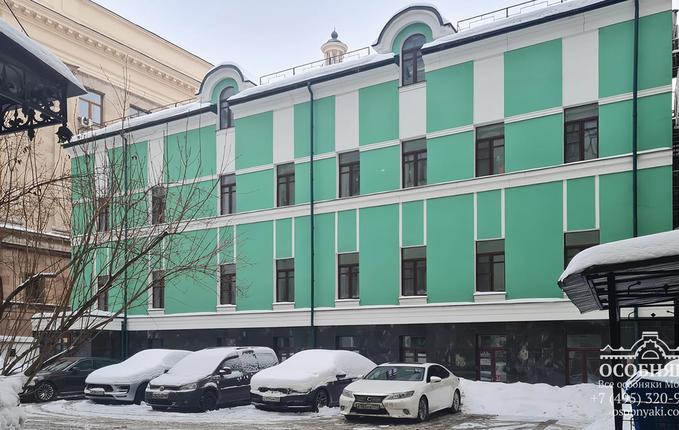 в Кривоарбатском переулке, 13, площадь 514 м