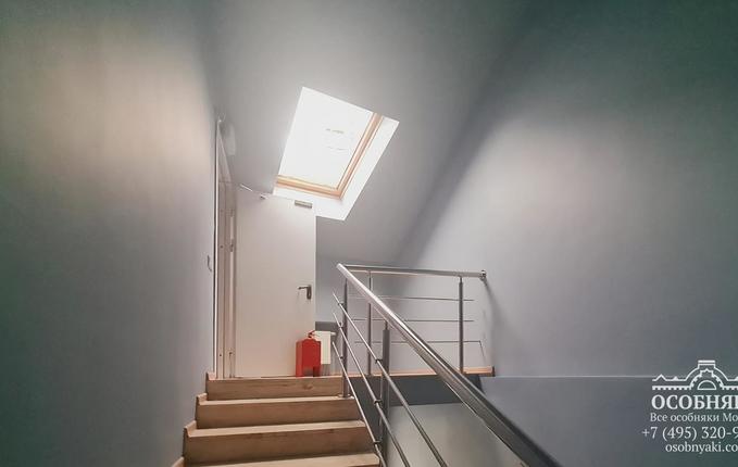 в Кривоарбатском переулке, 13, площадь 514 м