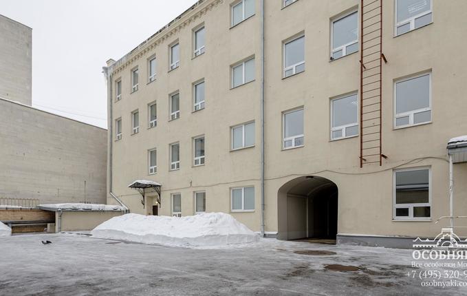 в Скатертном переулке, 14, площадь 1368 м