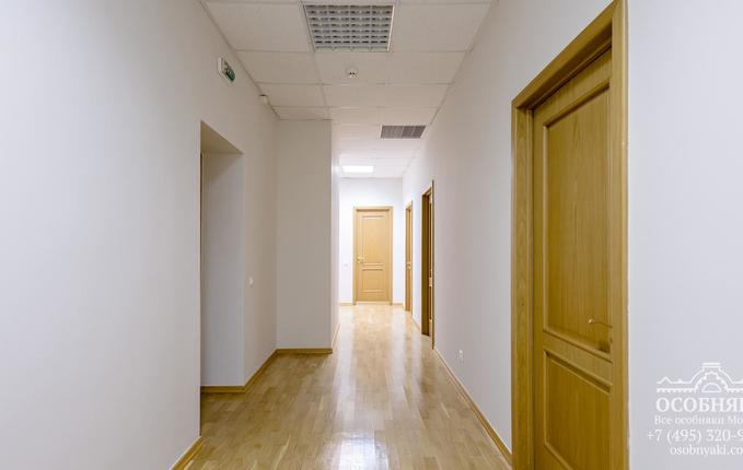 в Скатертном переулке, 14, площадь 1368 м