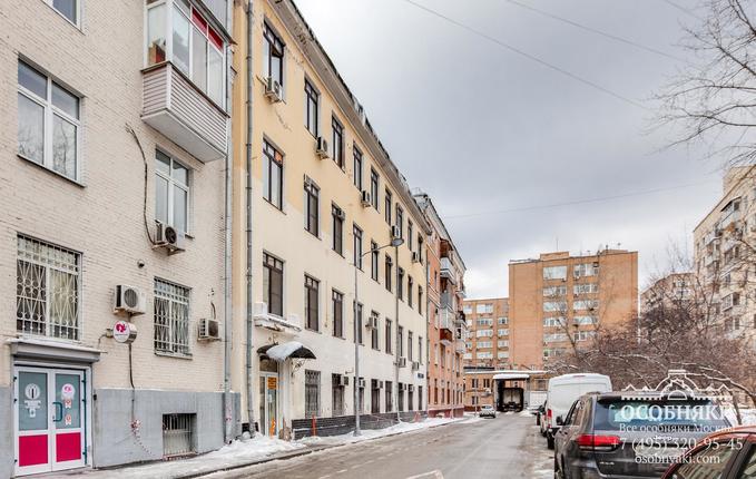в 6-м Монетчиковском переулке, 8, площадь 1312 м