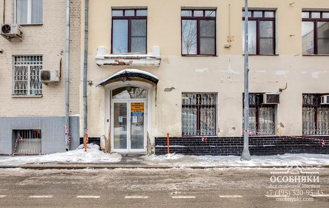 в 6-м Монетчиковском переулке, 8, площадь 1312 м