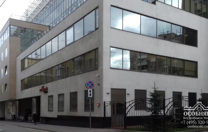 в Яковоапостольском переулке, 12, площадь 10340 м