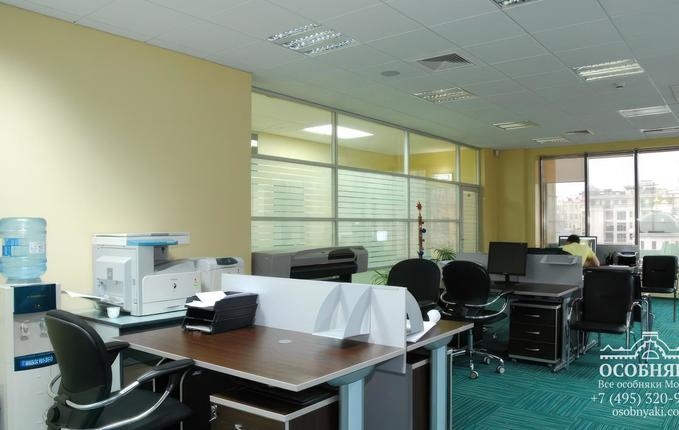 в Яковоапостольском переулке, 12, площадь 10340 м