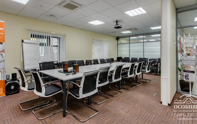 на Валовой улице, 21, площадь 1513 м