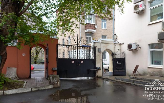 в Большом Дровяном переулке, 8, площадь 4418 м