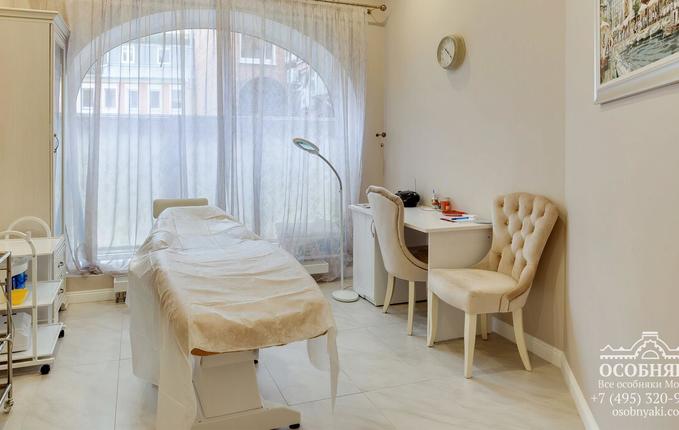 в Большом Дровяном переулке, 8, площадь 4418 м