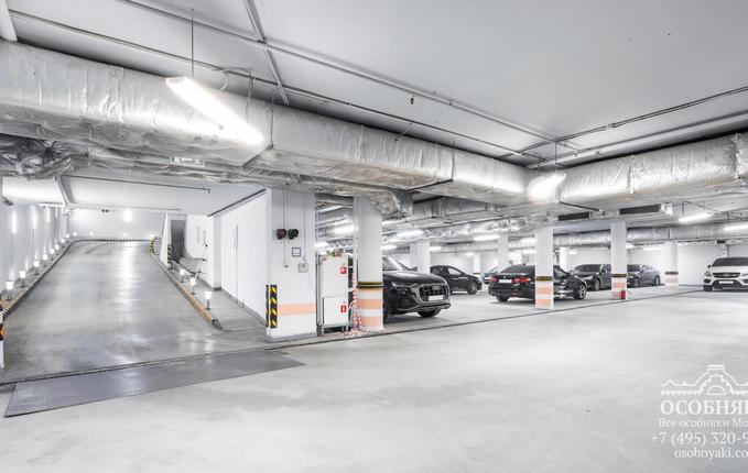 на малой Сухаревской площади, 12, площадь 11834 м